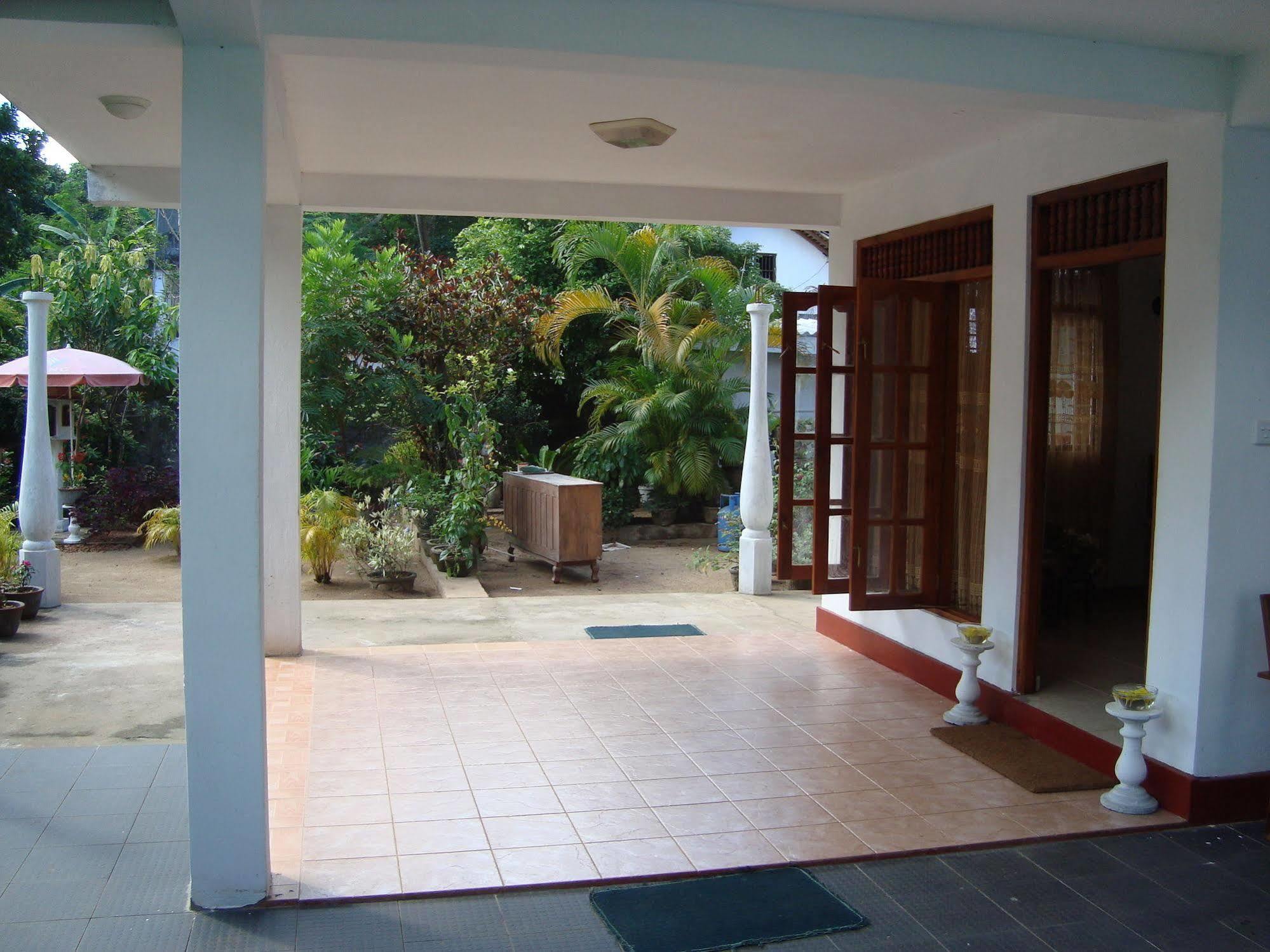 White Villa Bentota Exterior photo